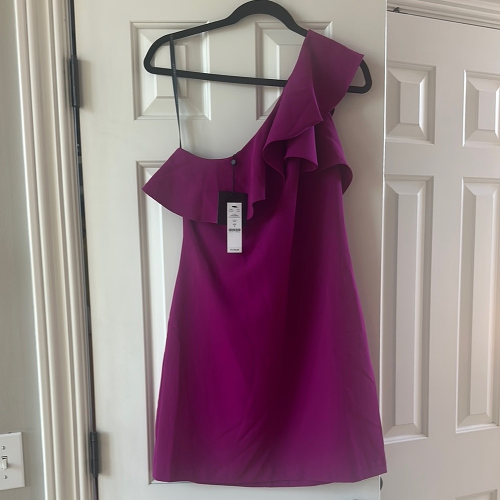 Laundry By Shelli Segal One-Shoulder Magenta Dress